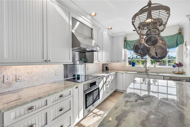 1141 Paper Fig CT, Sanibel, FL 33957