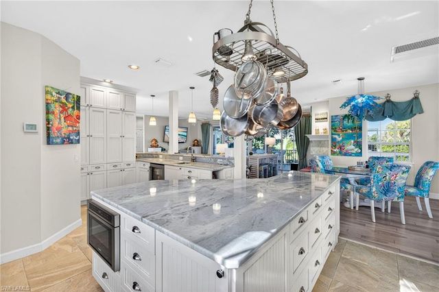 1141 Paper Fig CT, Sanibel, FL 33957