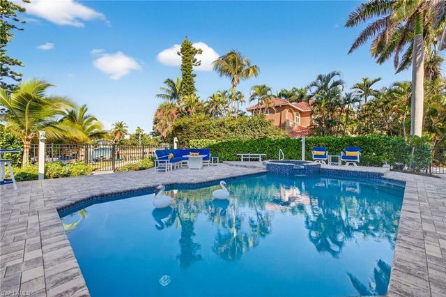 1141 Paper Fig CT, Sanibel, FL 33957