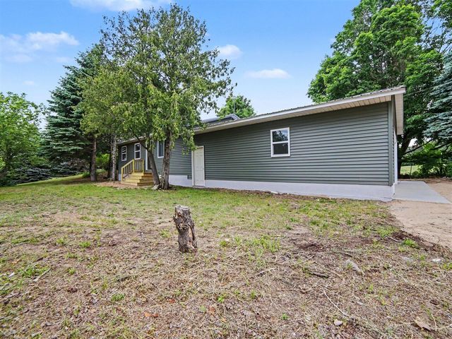 2209 E Madison Road, Hart, MI 49420