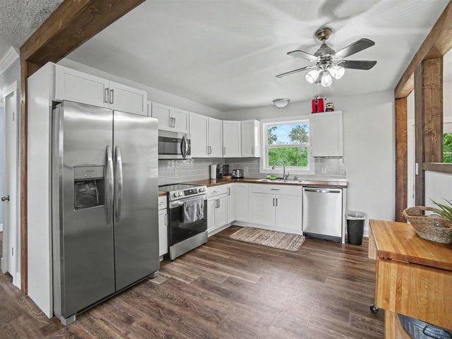 2209 E Madison Road, Hart, MI 49420