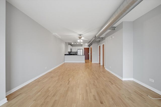 1610 W Fullerton Avenue 403, Chicago, IL 60614