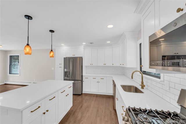 2 Chapel Court, Orangeburg, NY 10962