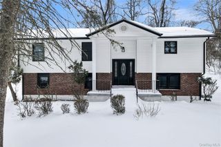 2 Chapel Court, Orangeburg, NY 10962