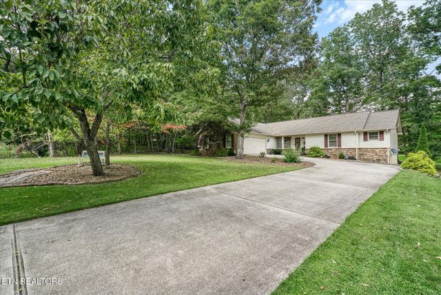 138 Baltusrol Rd, Crossville, TN 38558