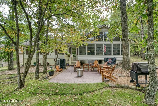 138 Baltusrol Rd, Crossville, TN 38558