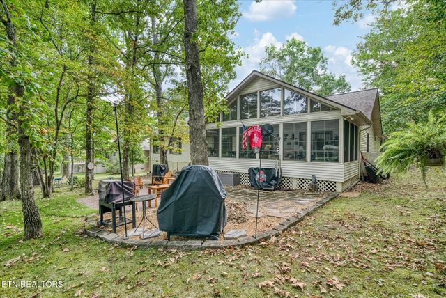 138 Baltusrol Rd, Crossville, TN 38558