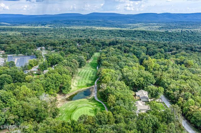 138 Baltusrol Rd, Crossville, TN 38558