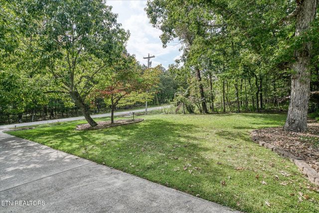 138 Baltusrol Rd, Crossville, TN 38558