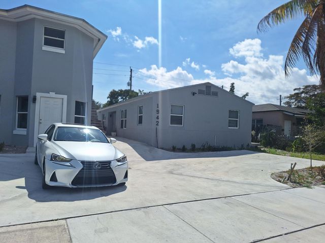 1942 Buchanan Street, Hollywood, FL 33020