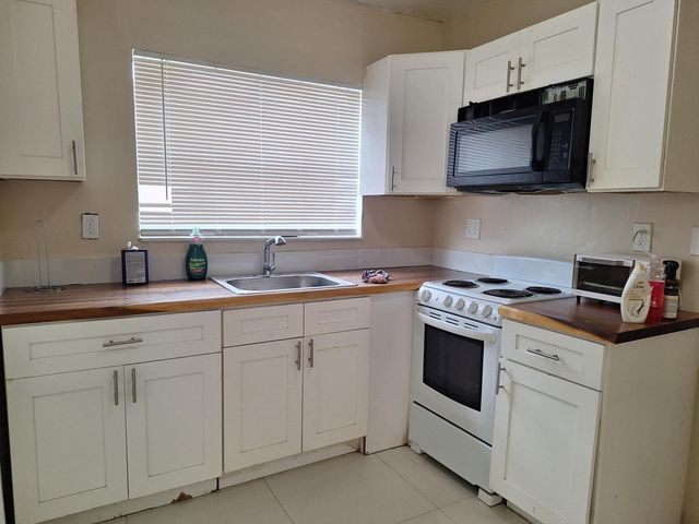 1942 Buchanan Street, Hollywood, FL 33020