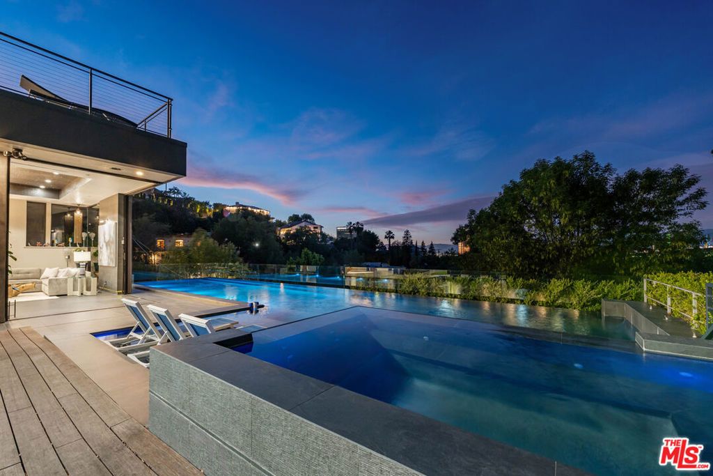 Image 20 of property listing at 3712 Broadlawn Drive, Los Angeles, CA 90068