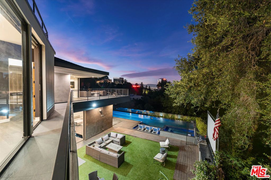 Image 44 of property listing at 3712 Broadlawn Drive, Los Angeles, CA 90068