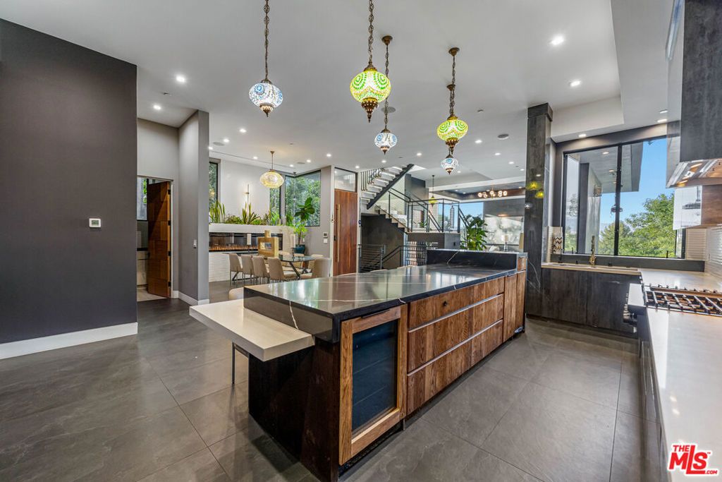 Image 6 of property listing at 3712 Broadlawn Drive, Los Angeles, CA 90068