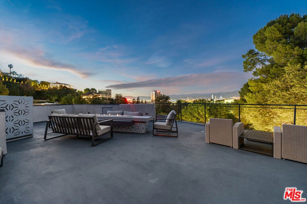 Image 65 of property listing at 3712 Broadlawn Drive, Los Angeles, CA 90068