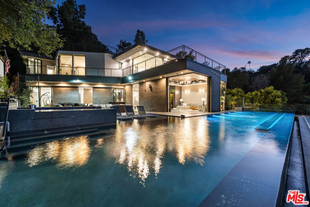 Image 75 of property listing at 3712 Broadlawn Drive, Los Angeles, CA 90068