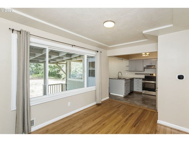 11586 Se POWELL Ct, Portland, OR 97266
