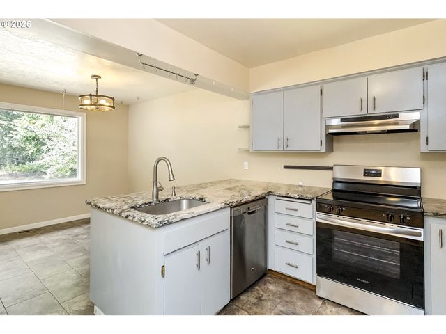 11586 Se POWELL Ct, Portland, OR 97266
