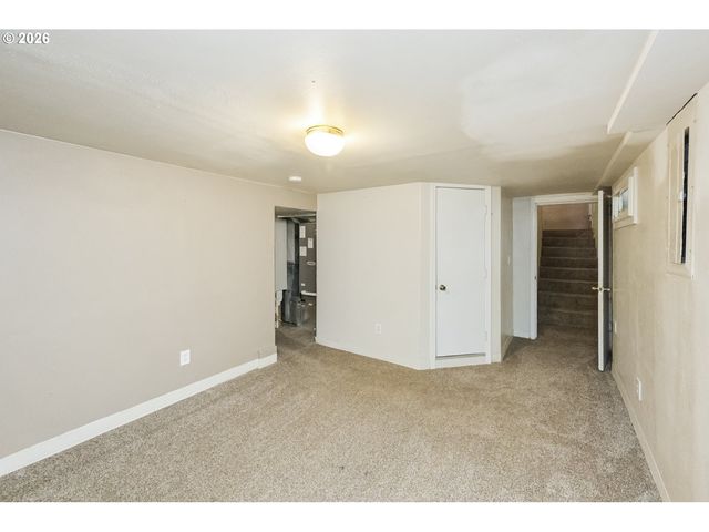 11586 Se POWELL Ct, Portland, OR 97266