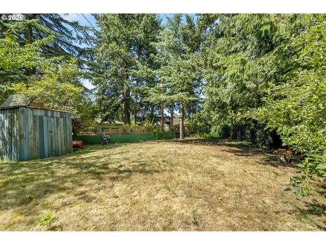 11586 Se POWELL Ct, Portland, OR 97266