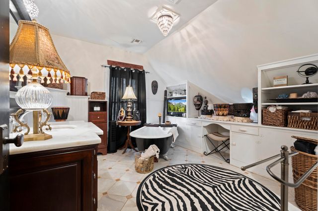 247 S Smith Street, Vinita, OK 74301