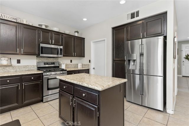 33413 Wallace Way, Yucaipa, CA 92399