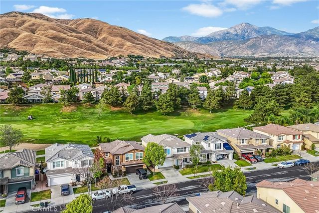33413 Wallace Way, Yucaipa, CA 92399