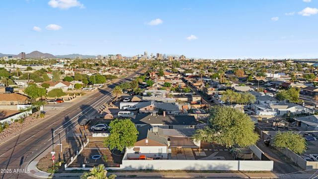 2547 W ADAMS Street, Phoenix, AZ 85009