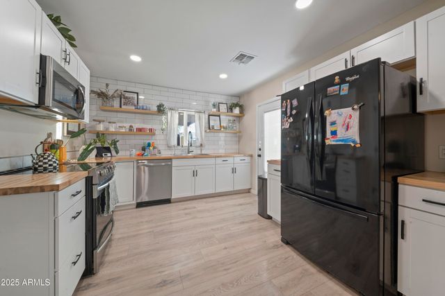 2547 W ADAMS Street, Phoenix, AZ 85009