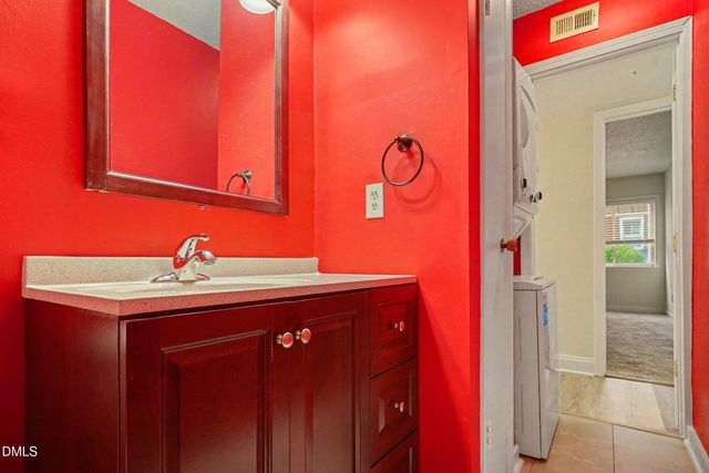 7010 Longstreet Drive C, Raleigh, NC 27615