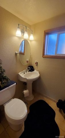 8120 S Jay Drive, Littleton, CO 80128