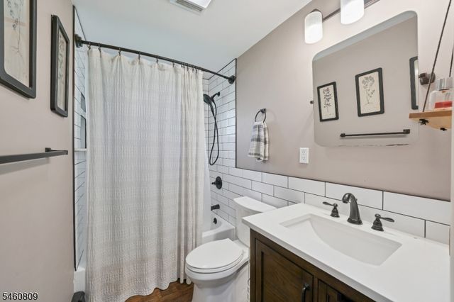 113 Carol Dr, Hackettstown Town, NJ 07840