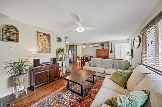 113 Carol Dr, Hackettstown Town, NJ 07840
