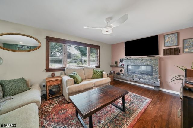 113 Carol Dr, Hackettstown Town, NJ 07840