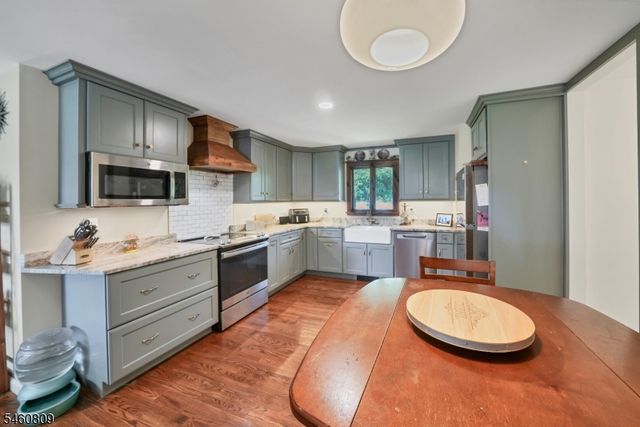 113 Carol Dr, Hackettstown Town, NJ 07840