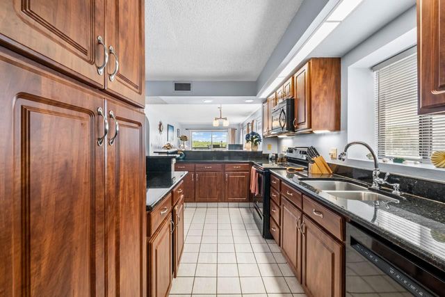 819 BAHIA DEL SOL DRIVE A, Ruskin, FL 33570
