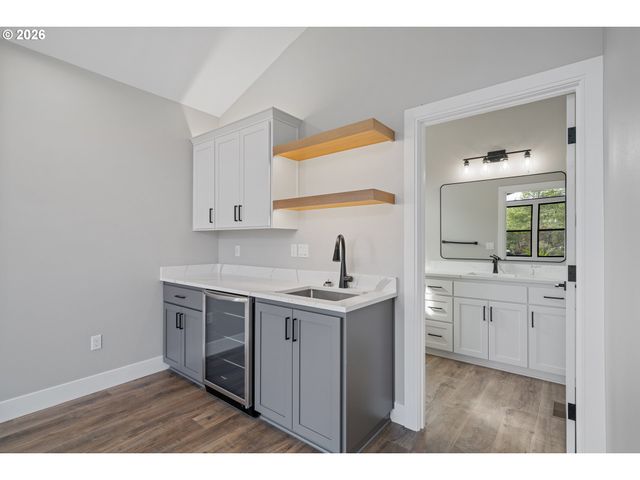 551 MEADOWS Dr, Manzanita, OR 97130