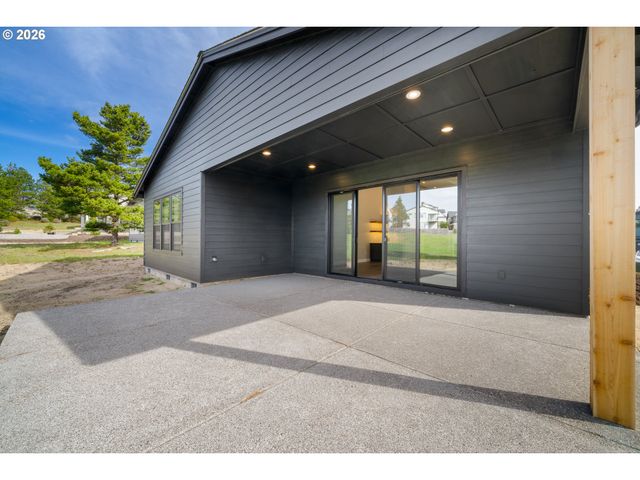 551 MEADOWS Dr, Manzanita, OR 97130