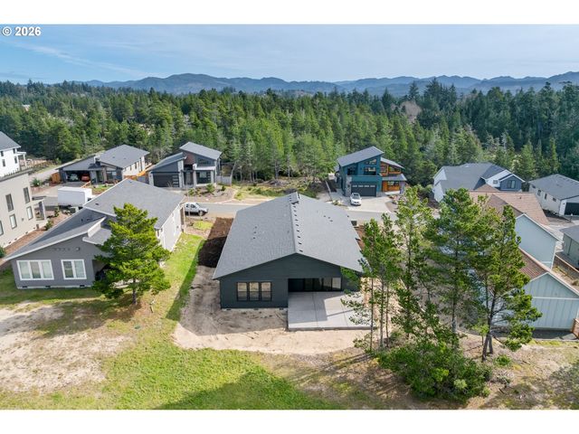 551 MEADOWS Dr, Manzanita, OR 97130
