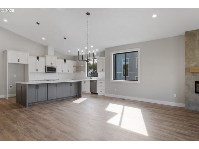 551 MEADOWS Dr, Manzanita, OR 97130