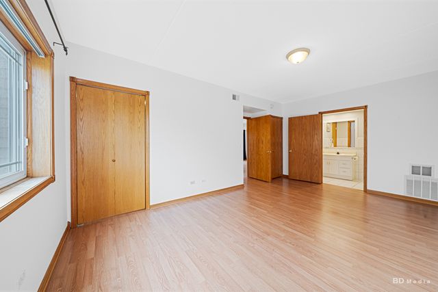 6600 W 87th Street 3SW, Burbank, IL 60459