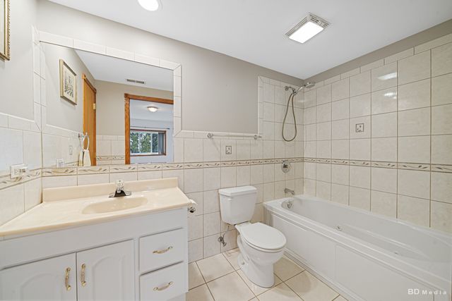 6600 W 87th Street 3SW, Burbank, IL 60459