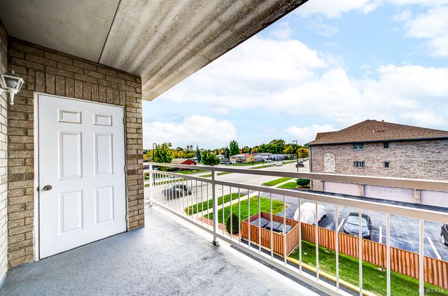 6600 W 87th Street 3SW, Burbank, IL 60459