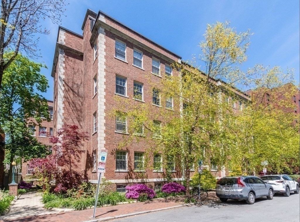 21 Chauncy 36, Cambridge, MA 02138