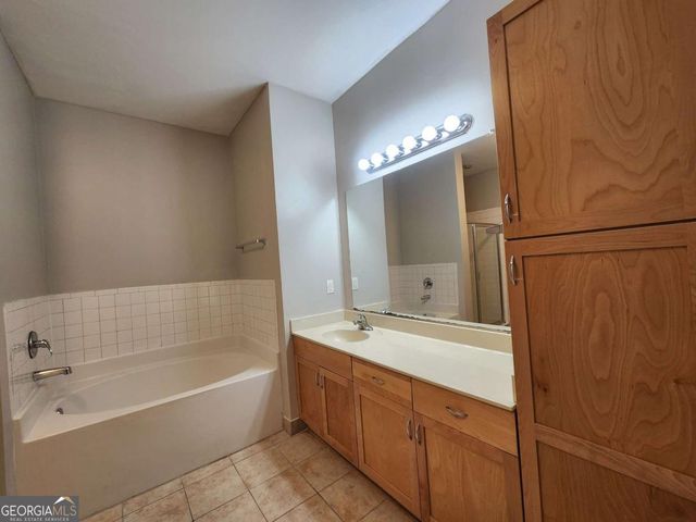 870 Mayson Turner Road NW 1228, Atlanta, GA 30314