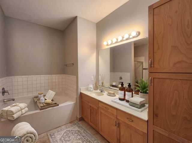870 Mayson Turner Road NW 1228, Atlanta, GA 30314