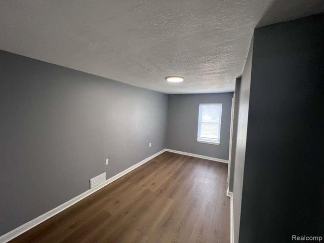 15163 Beech Daly Road, Taylor, MI 48180