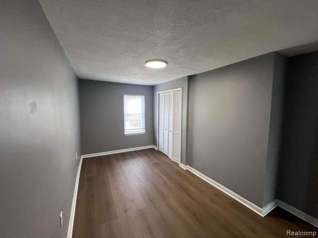 15163 Beech Daly Road, Taylor, MI 48180