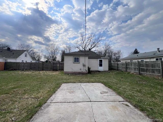 15163 Beech Daly Road, Taylor, MI 48180