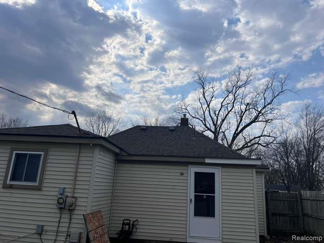 15163 Beech Daly Road, Taylor, MI 48180